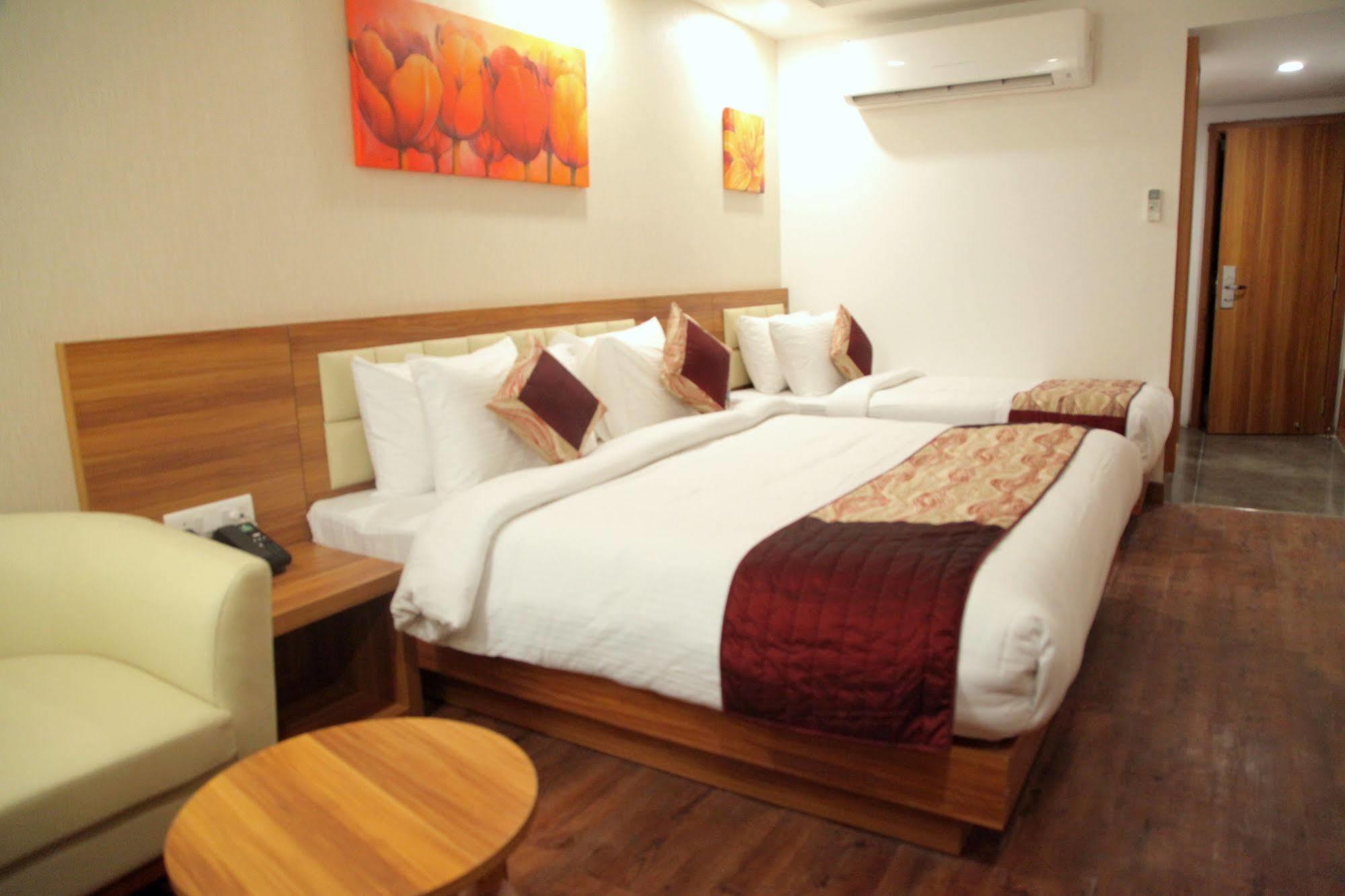 Hotel Le Roi Jammu - Near Jammu Railway Station Esterno foto